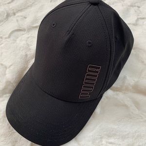 Ladies Puma adjustable moisture wicking hat